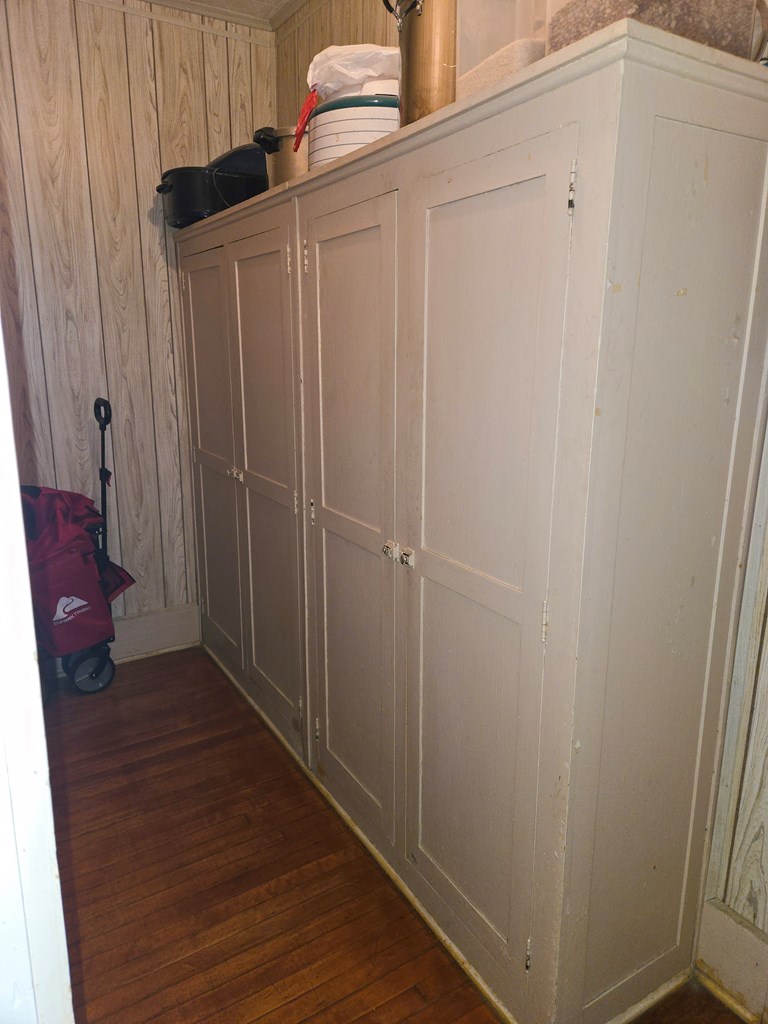 323 Main Property Photo 11