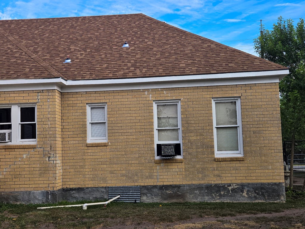 323 Main Property Photo 19