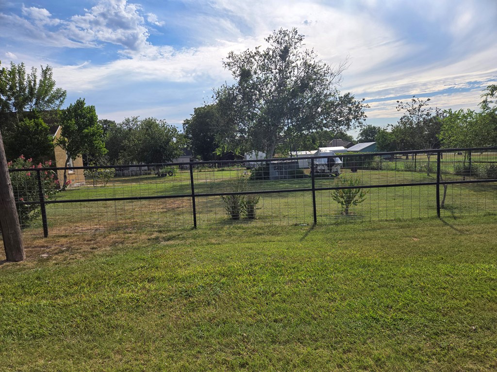 323 Main Property Photo 24