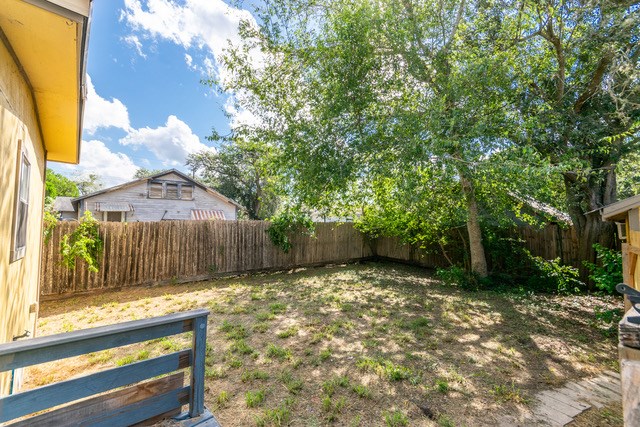 506 Bowie St Property Photo 2