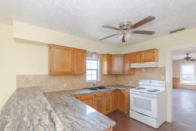 506 Bowie St Property Photo 9