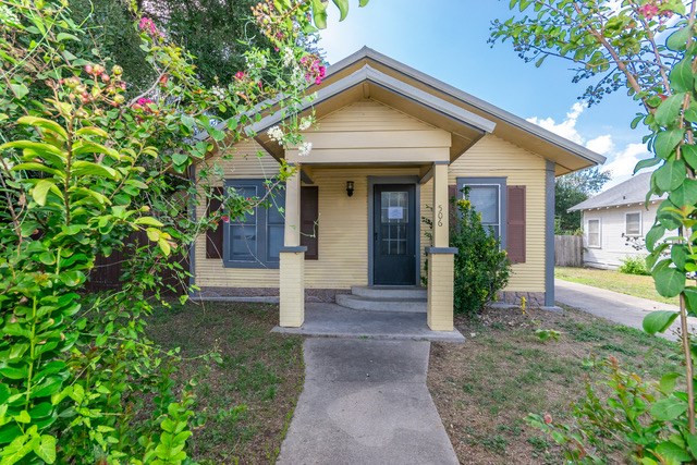 506 Bowie St Property Photo 15