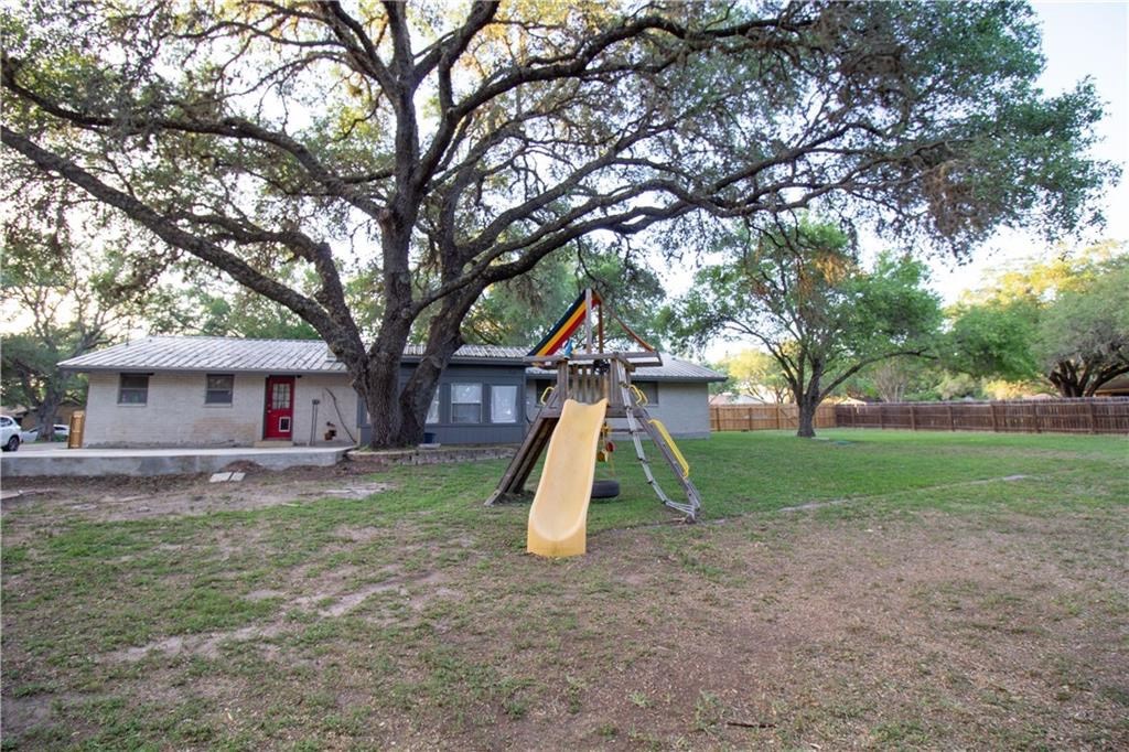 33 Encino Loma Property Photo 4