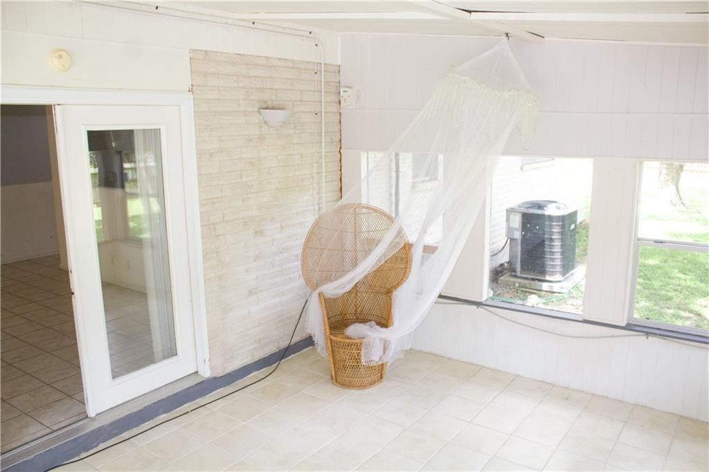 33 Encino Loma Property Photo 6