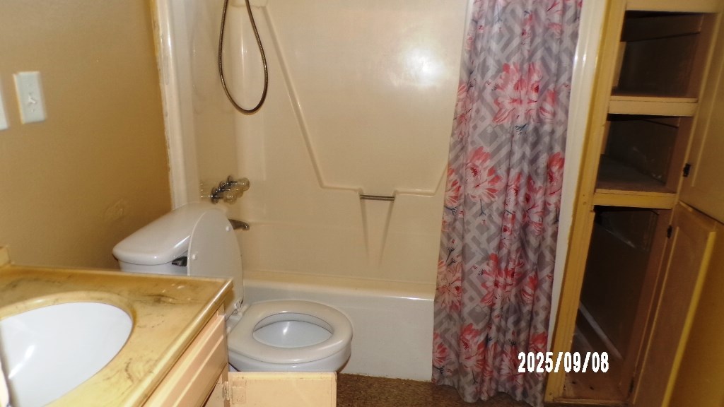 704 Washington 3 Or 4 Property Photo 19