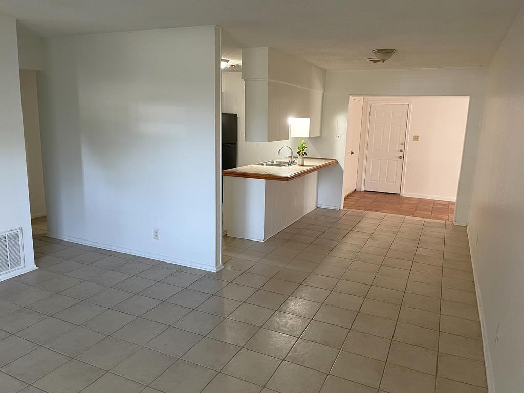 1403 Kingfisher Property Photo 15