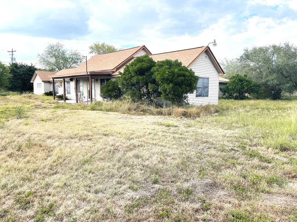 2103 Washington Property Photo 3