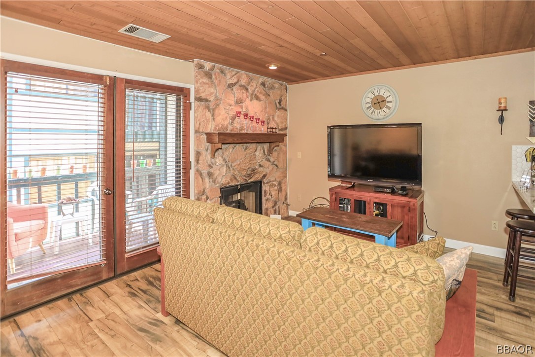 39802 Lakeview Drive 12 Property Photo 17