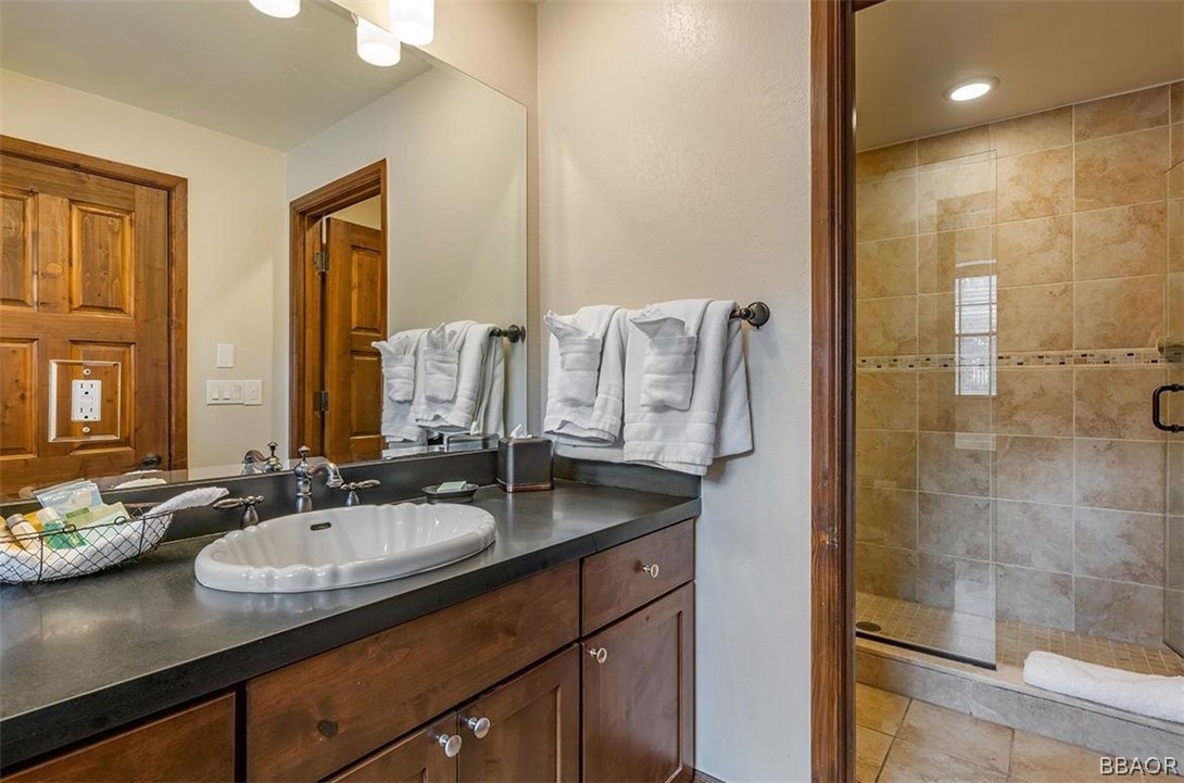 40671 Village Drive 15d Property Photo 17