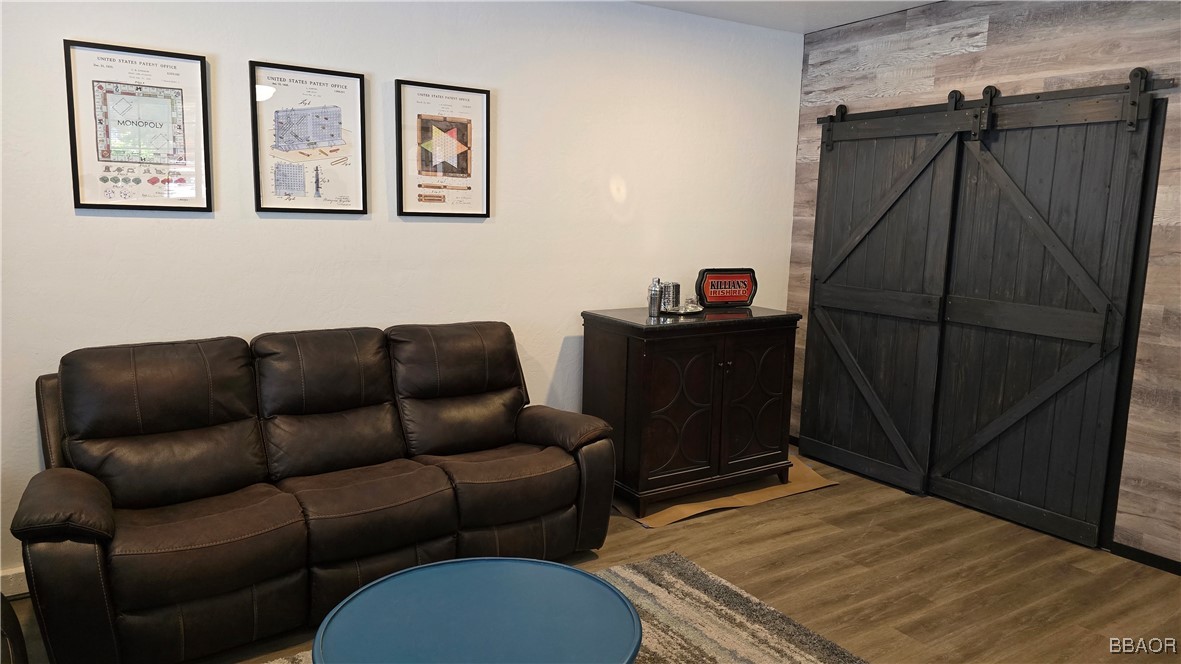 404 San Martin Drive Property Photo 10