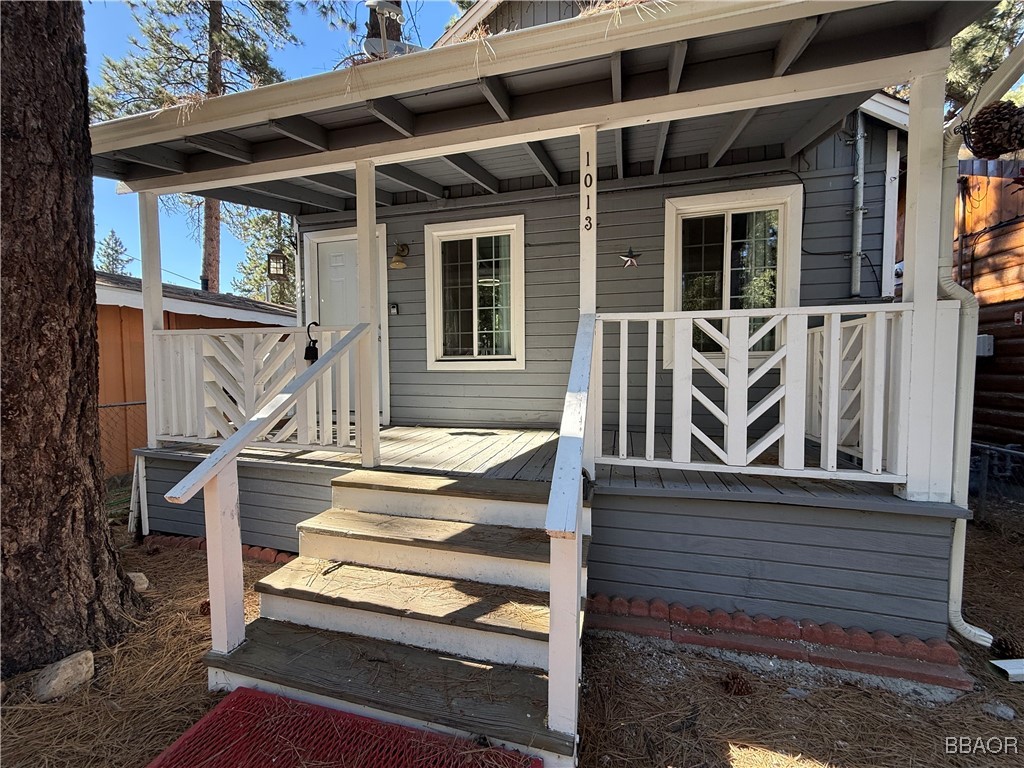 1013 West Sherwood Boulevard Property Photo 1