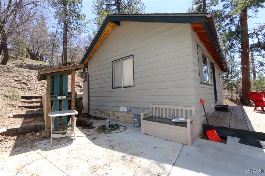 1231 Crags Lane Property Photo 2