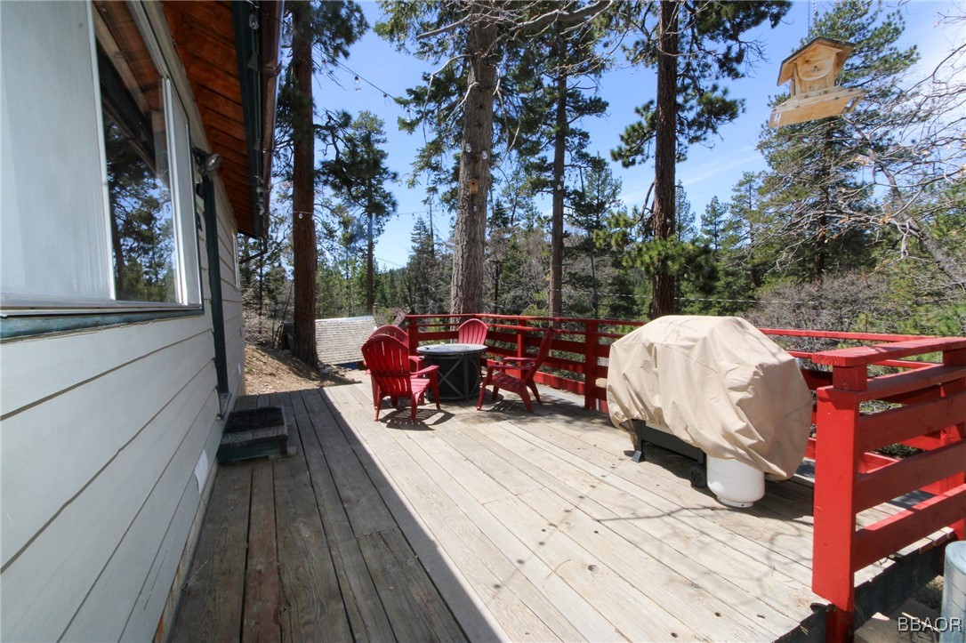 1231 Crags Lane Property Photo 3