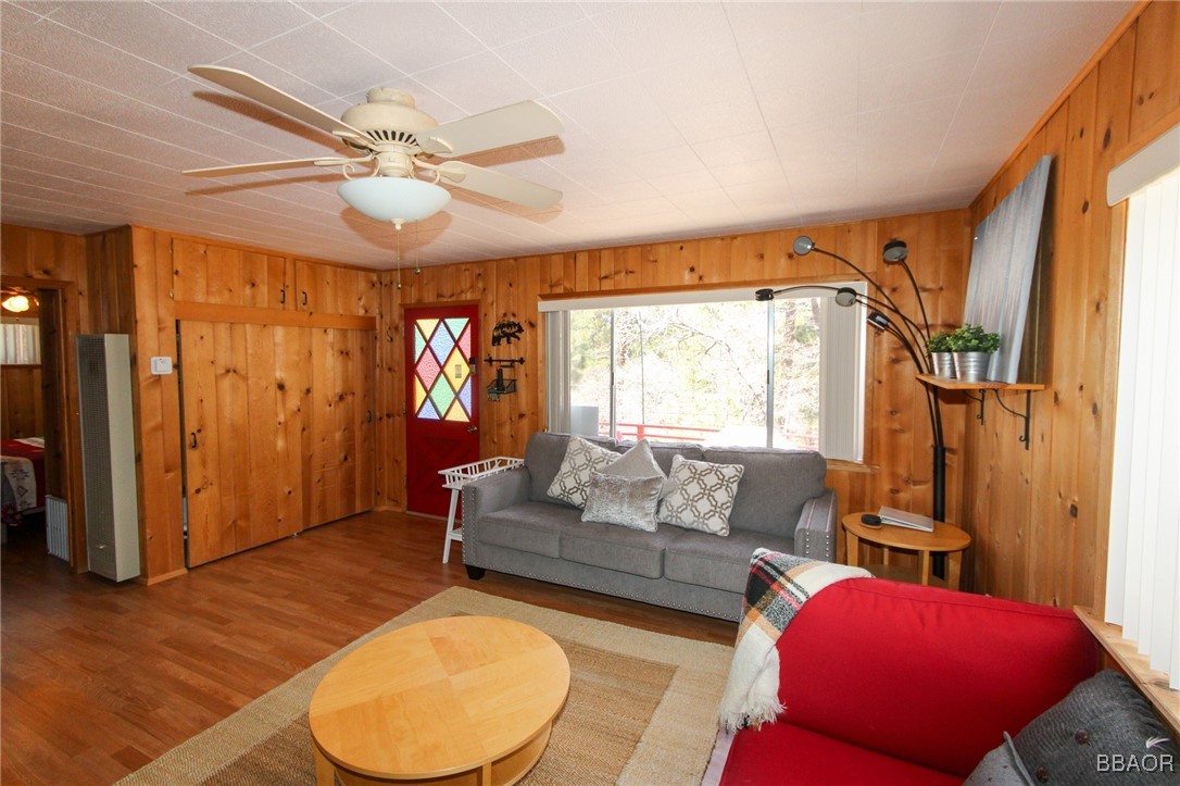 1231 Crags Lane Property Photo 7