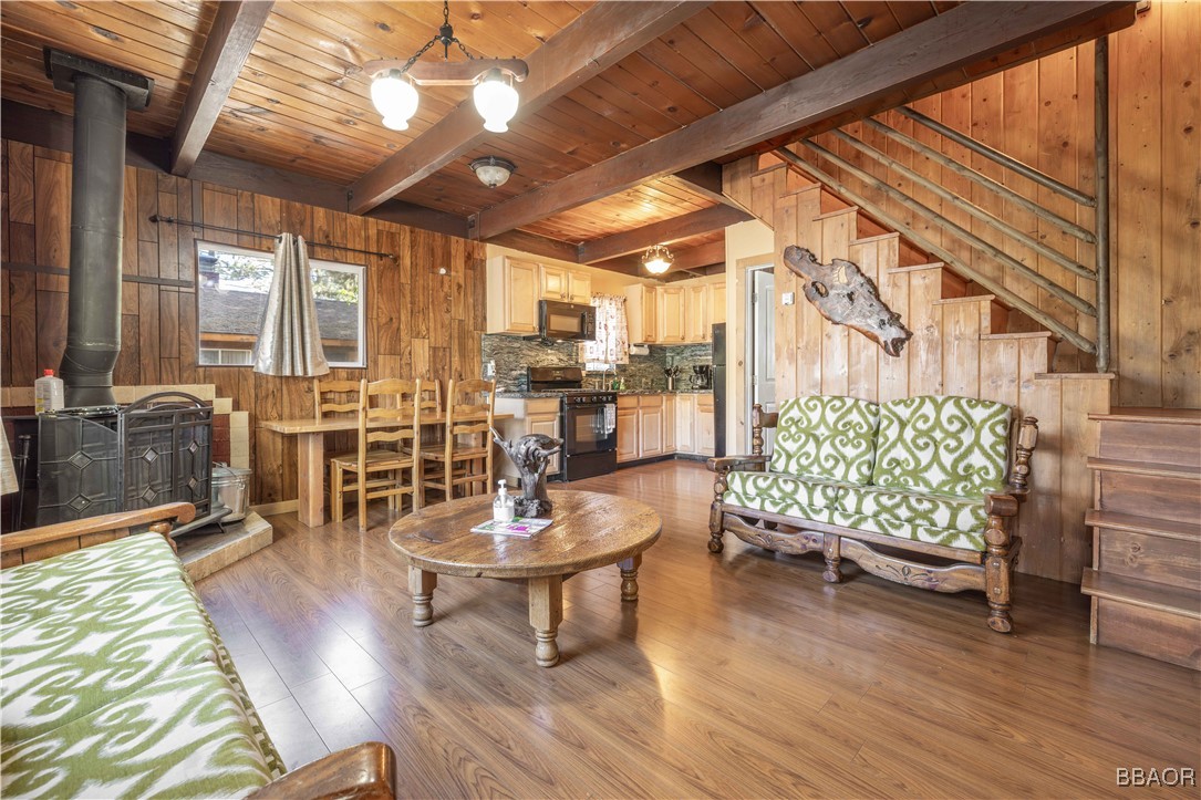 726 Maltby Boulevard Property Photo 8