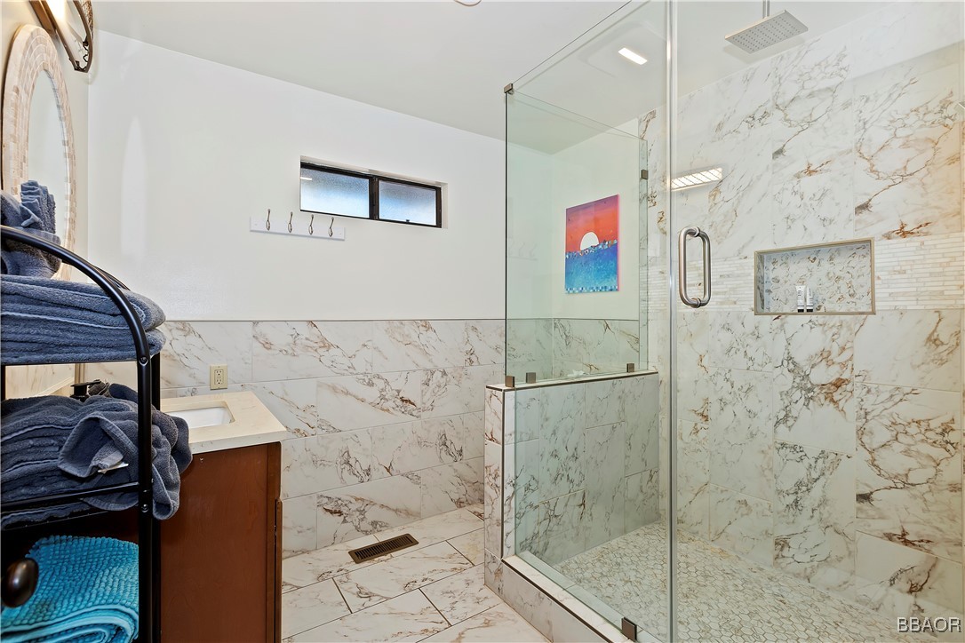 42401 Avalon Road Property Photo 17
