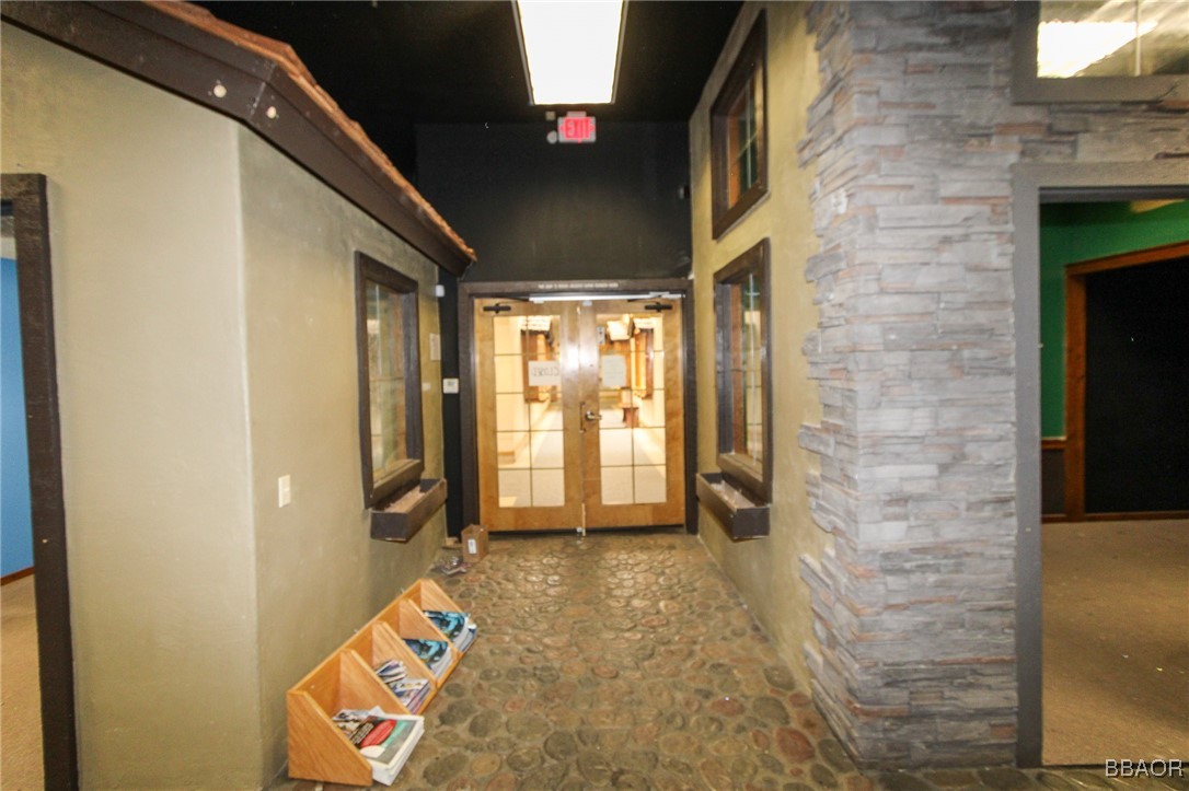 40729 Village Drive 6 Property Photo 5