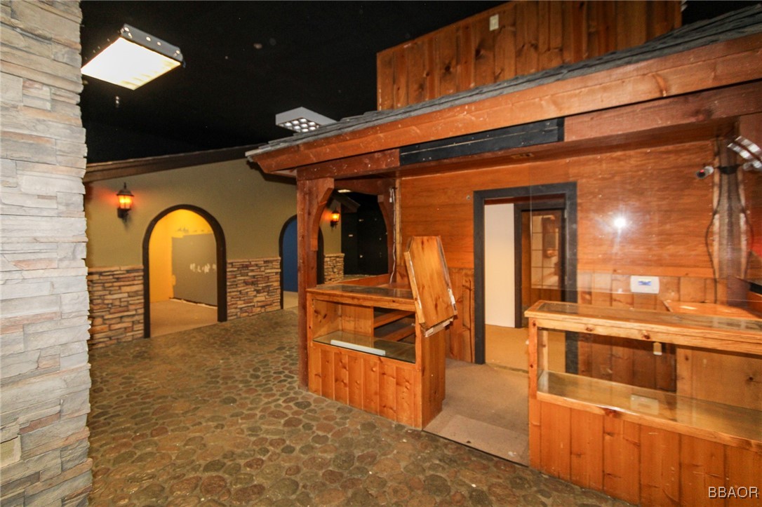 40729 Village Drive 6 Property Photo 6