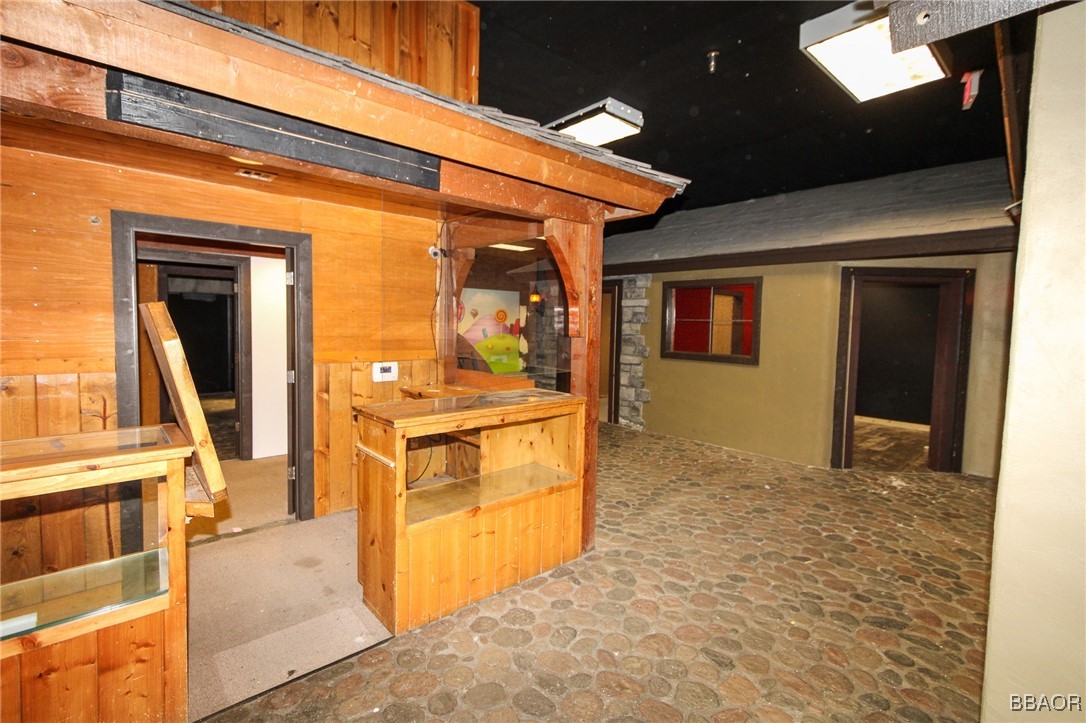 40729 Village Drive 6 Property Photo 8
