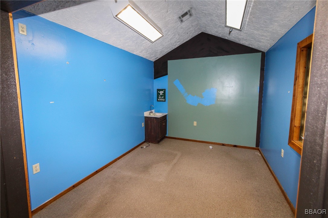 40729 Village Drive 6 Property Photo 10