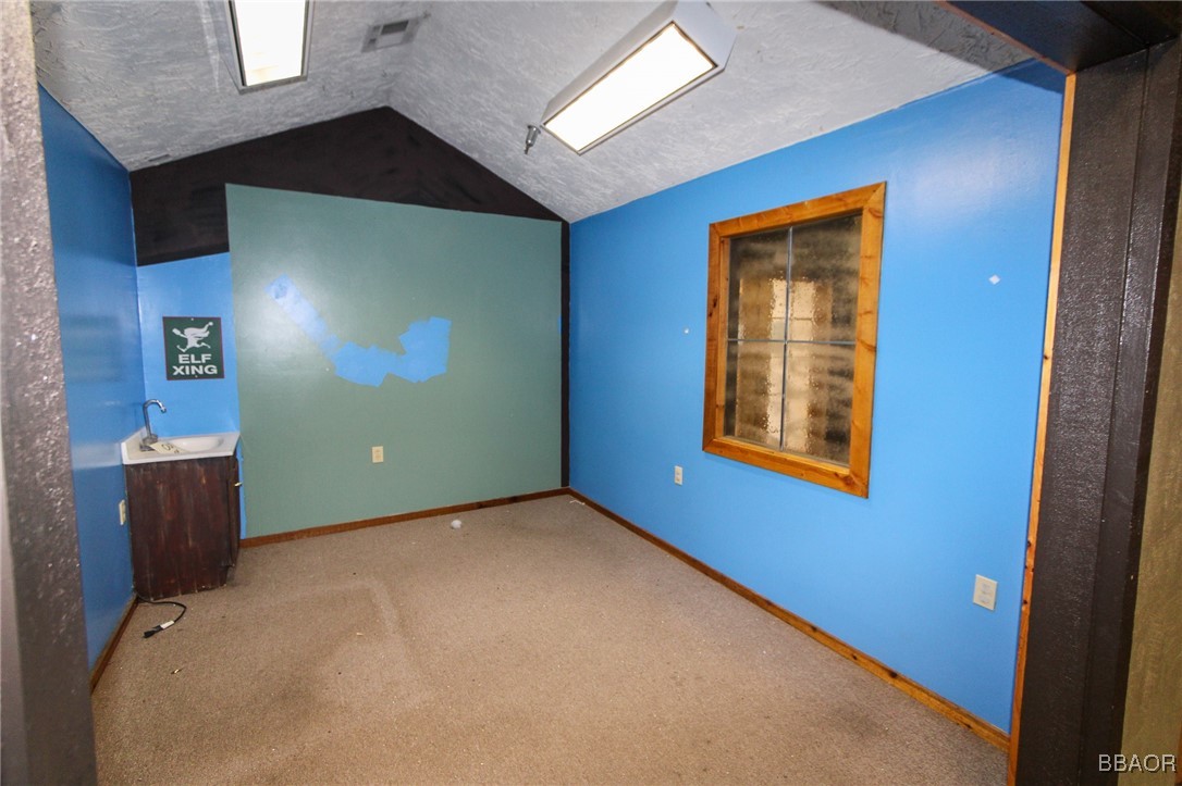40729 Village Drive 6 Property Photo 11