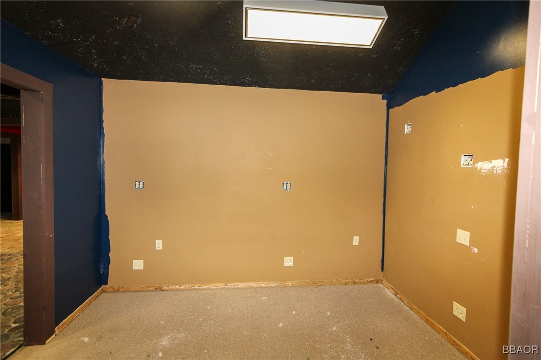 40729 Village Drive 6 Property Photo 16