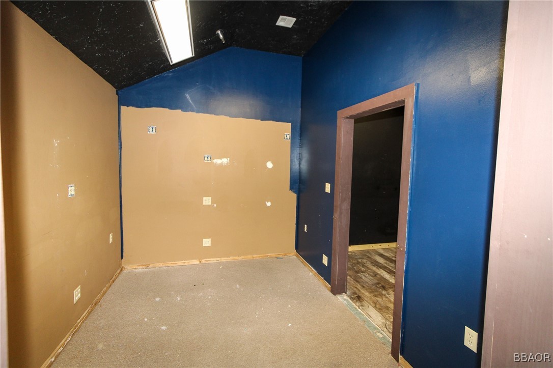 40729 Village Drive 6 Property Photo 19
