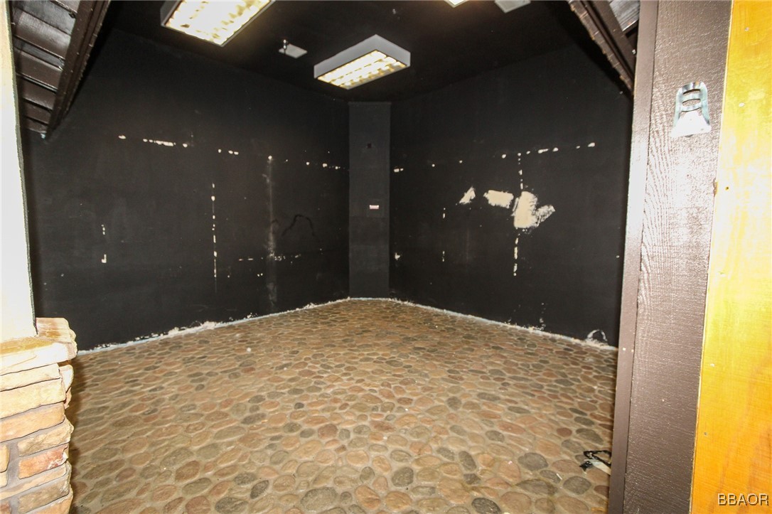 40729 Village Drive 6 Property Photo 31