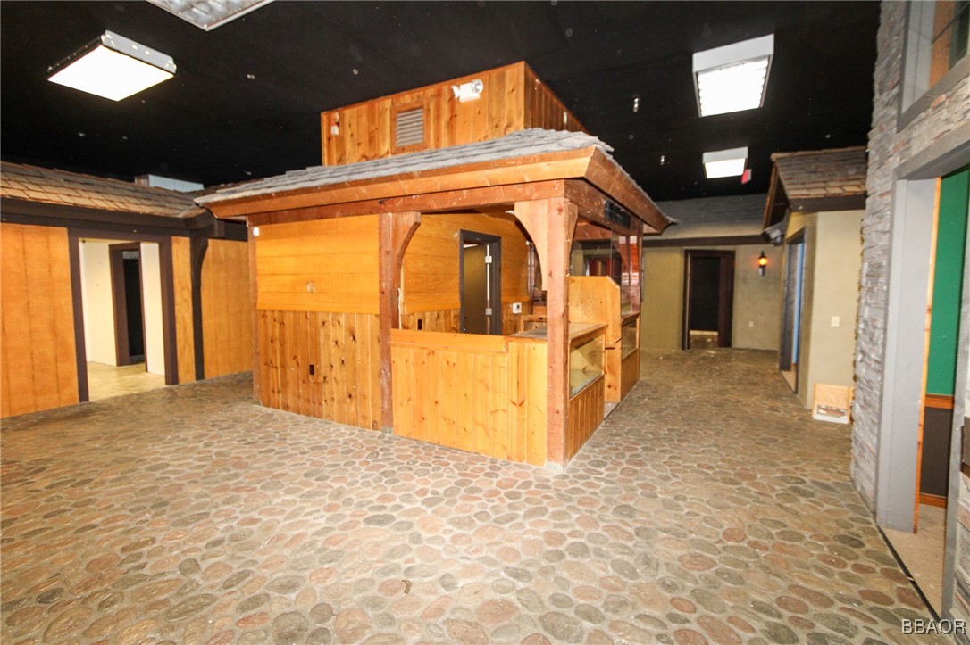 40729 Village Drive 6 Property Photo 40