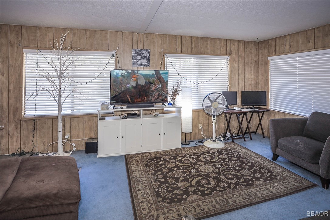 475 Thrush Drive 15 Property Photo 5