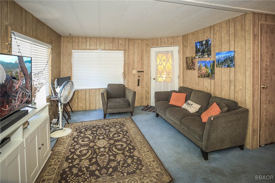 475 Thrush Drive 15 Property Photo 8