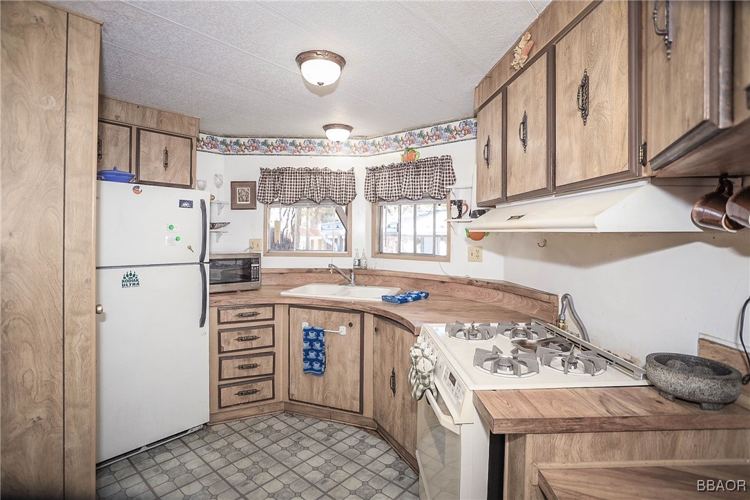 475 Thrush Drive 15 Property Photo 12