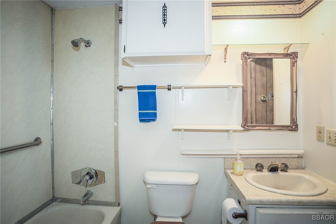 475 Thrush Drive 15 Property Photo 18
