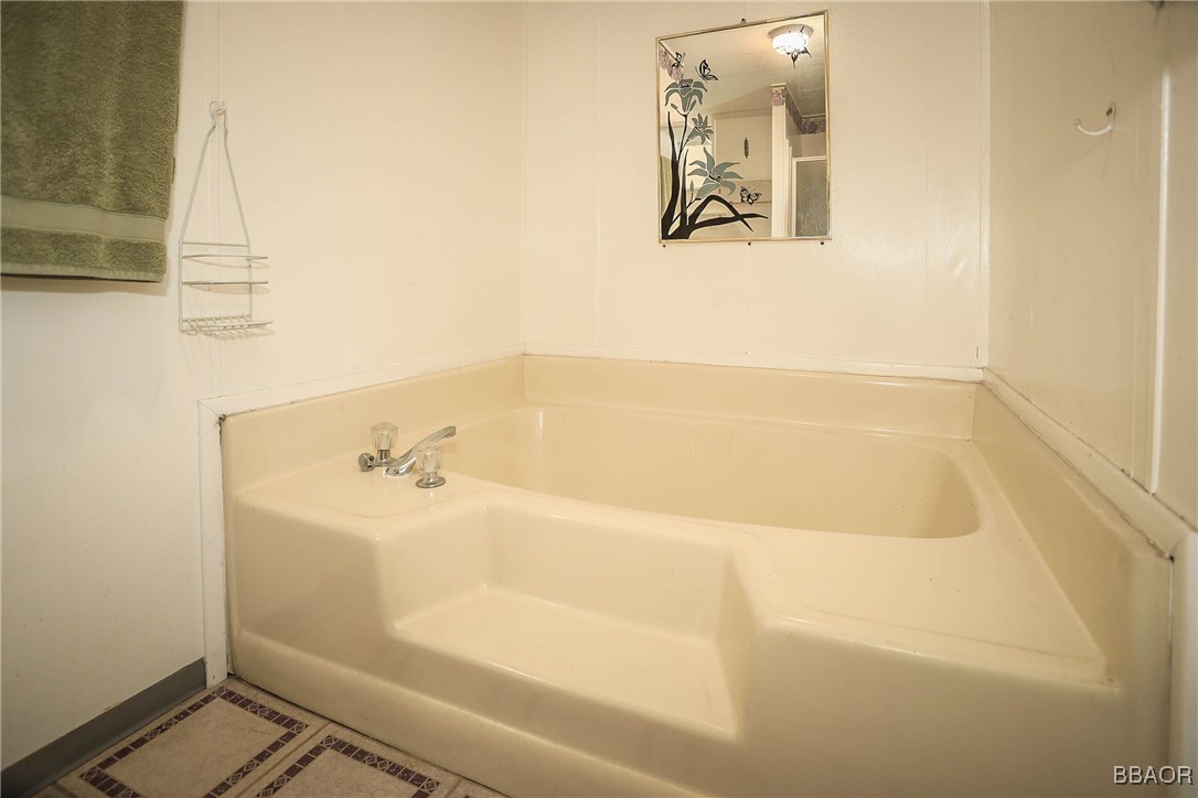 475 Thrush Drive 15 Property Photo 24