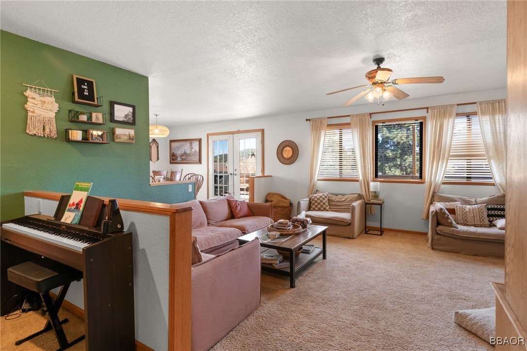 334 Sites Way Property Photo 3