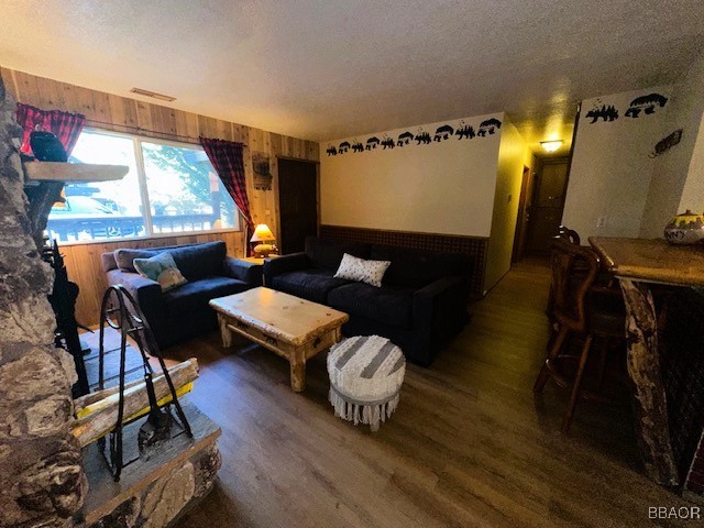 42823 Cedar Avenue Property Photo 4