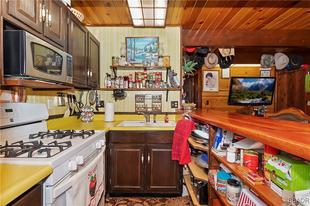 42955 Dogwood Drive Property Photo 11
