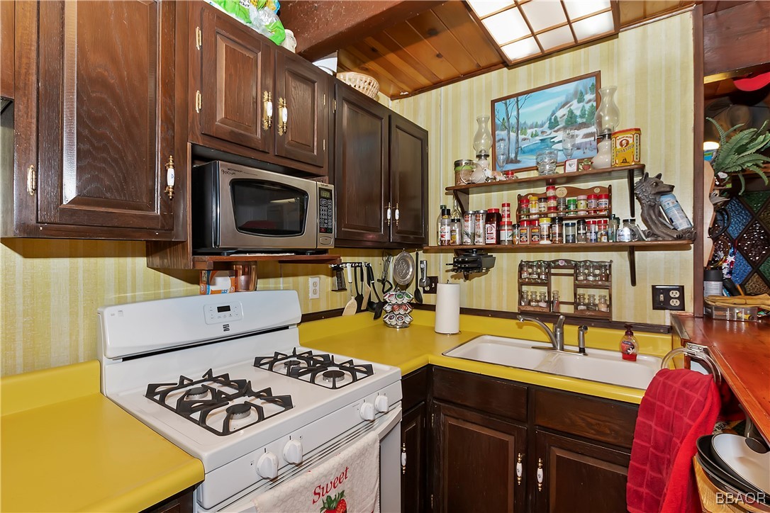 42955 Dogwood Drive Property Photo 12