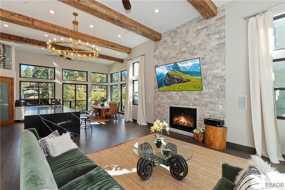 1224 Wolf Creek Court Property Photo 8