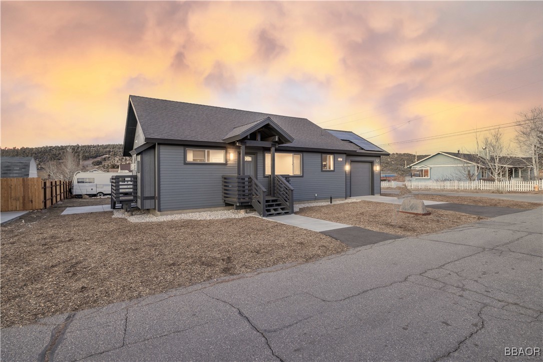 2217 Juniper Lane Property Photo 4