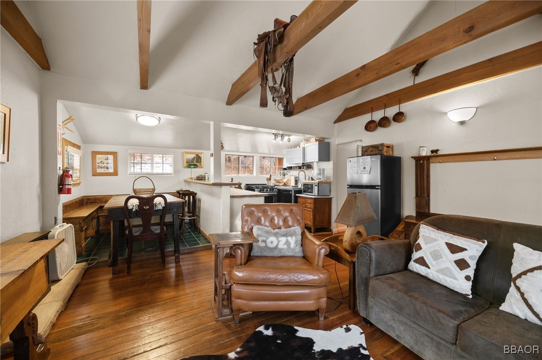 544 Talmadge Road Property Photo 10