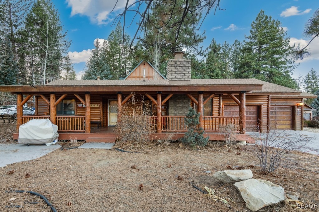 800 Club View Drive Property Photo 1