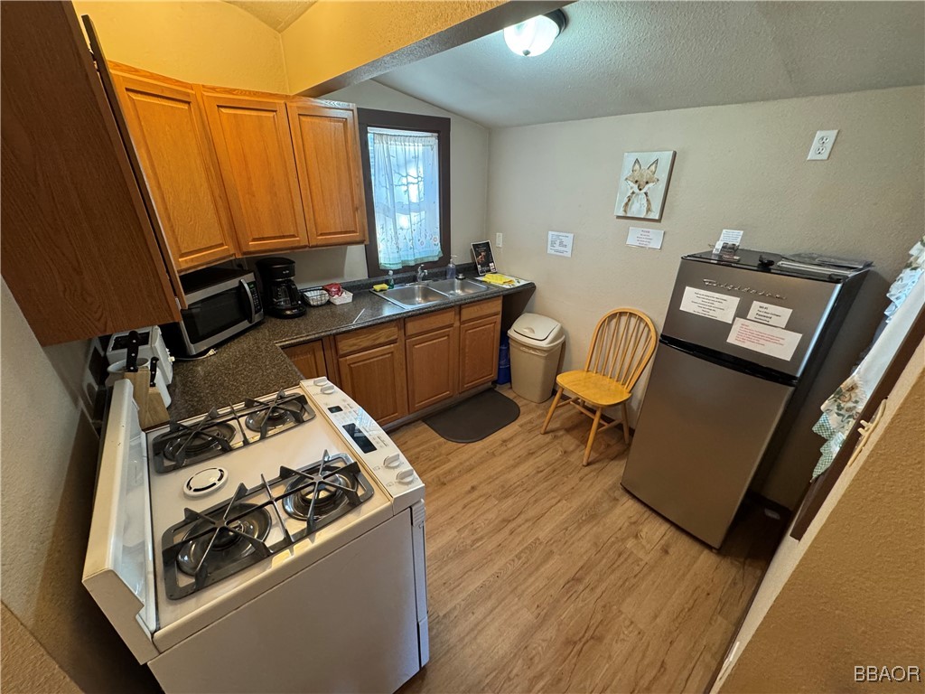 40105 Big Bear Blvd Boulevard Property Photo 33