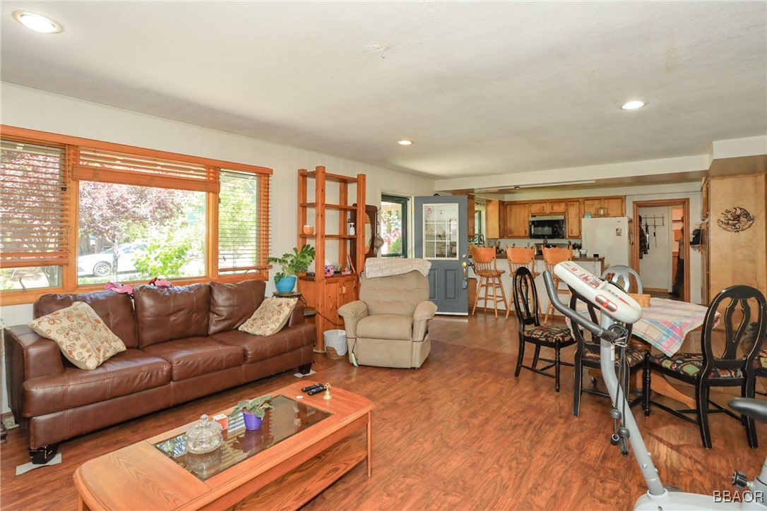 1018 Feather Mountain Drive Property Photo 10