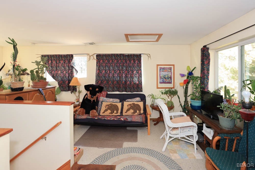 1018 Feather Mountain Drive Property Photo 19