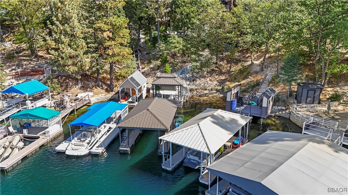 S-586 Emerald Bay Deep Water S-586 Property Photo 3