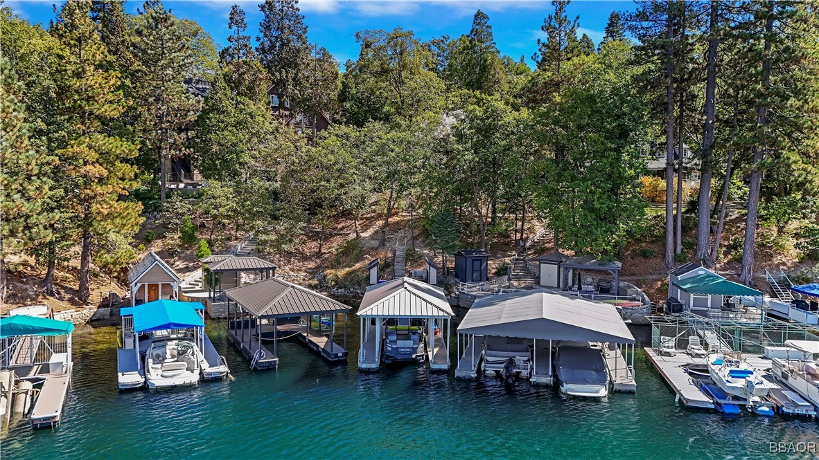 S-586 Emerald Bay Deep Water S-586 Property Photo 5