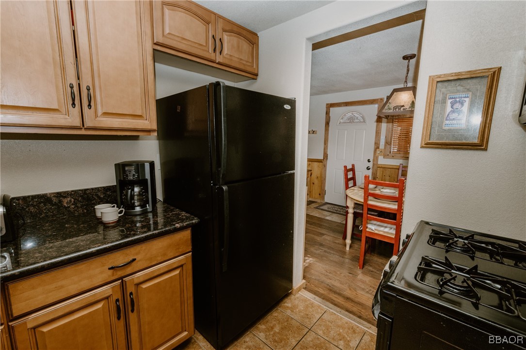 844 Victoria Property Photo 9