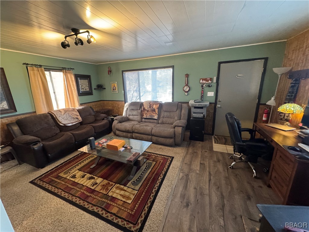 306 West Mojave Boulevard Property Photo 11
