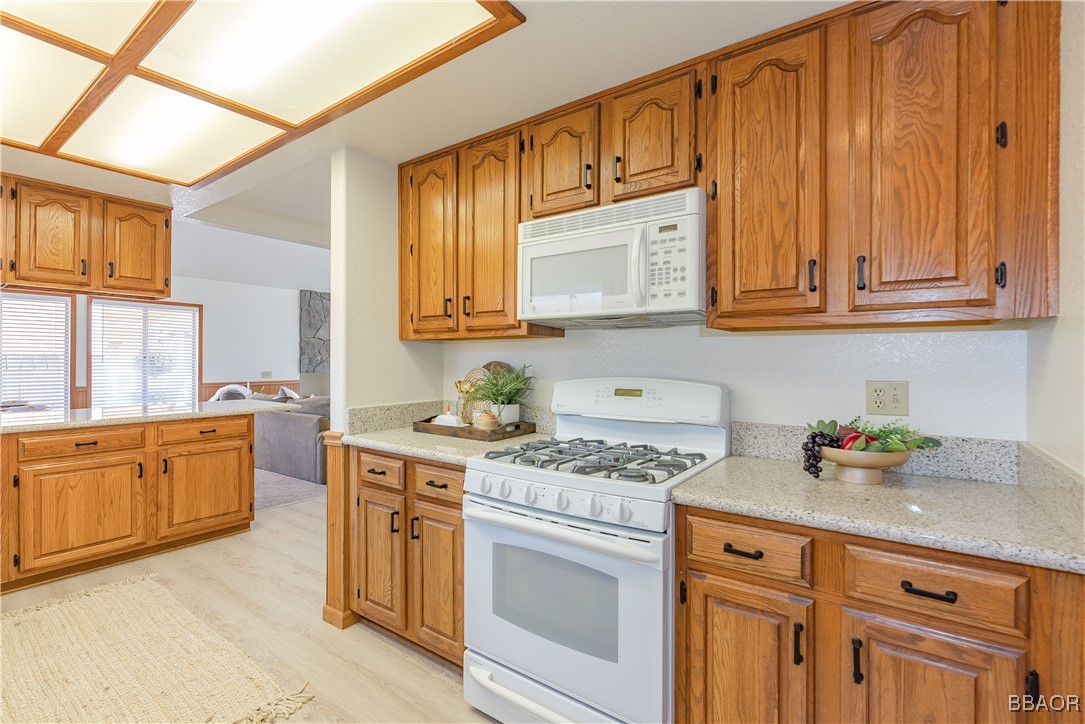43144 Moonridge Road Property Photo 11